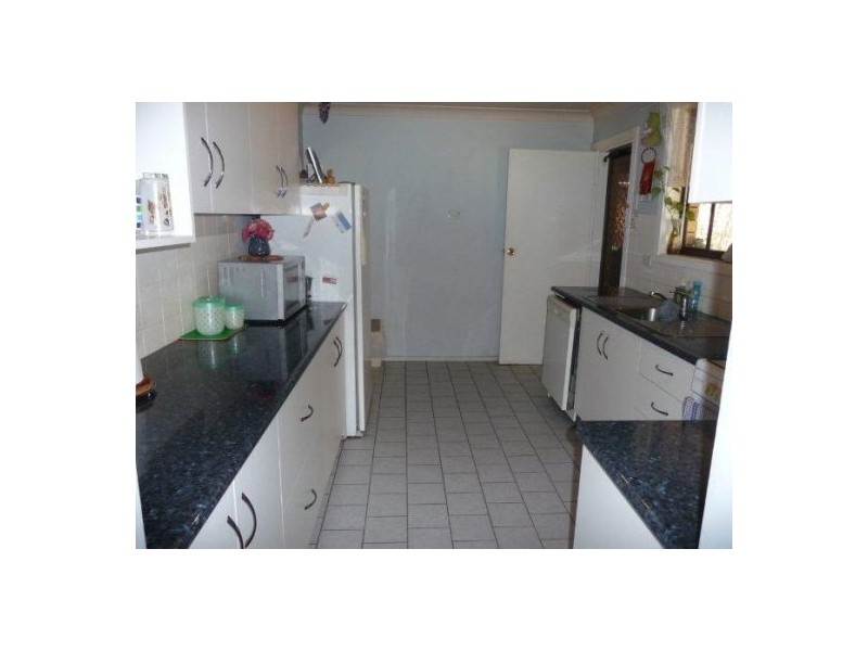 2 ALLAMBIE PLACE, Moree NSW 2400