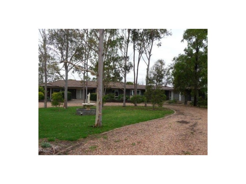 “JACARANDA” STRATHMORE ROAD, Moree NSW 2400