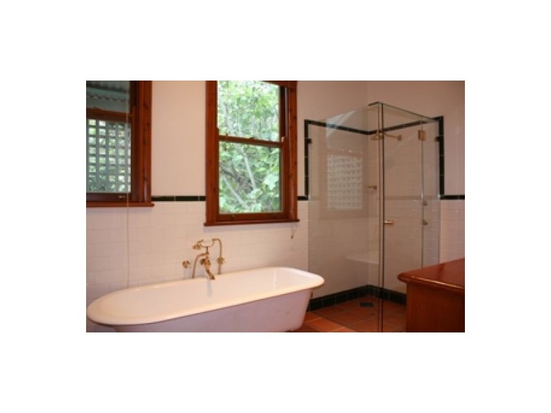 12 MERINDAH AVENUE, Moree NSW 2400