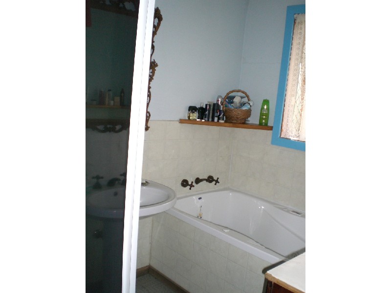 5 Robinson Road, Moree NSW 2400