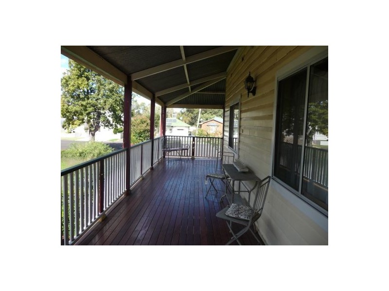 9 GWYDIR STREET, Moree NSW 2400