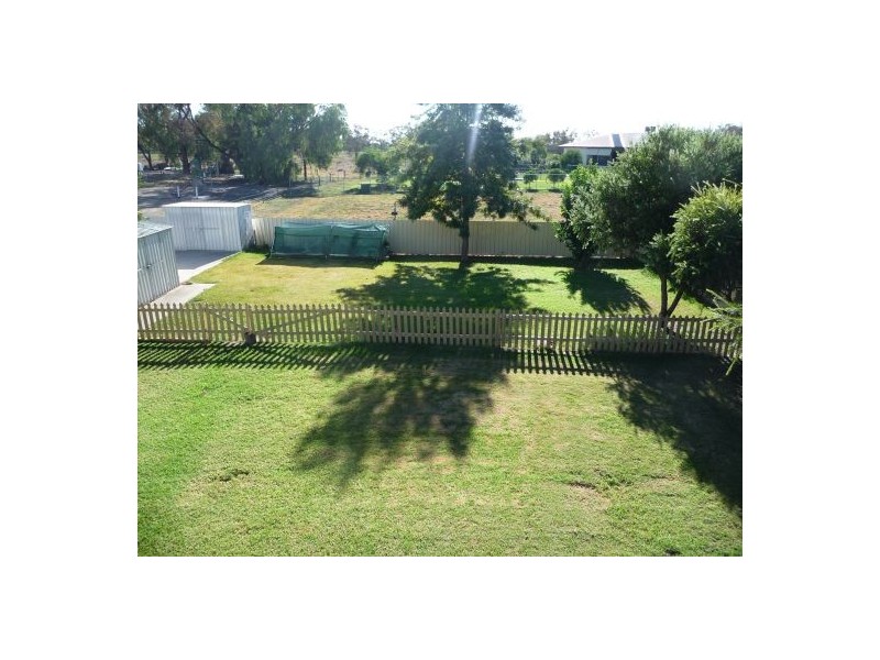 7 ROBERTSON AVENUE, Moree NSW 2400