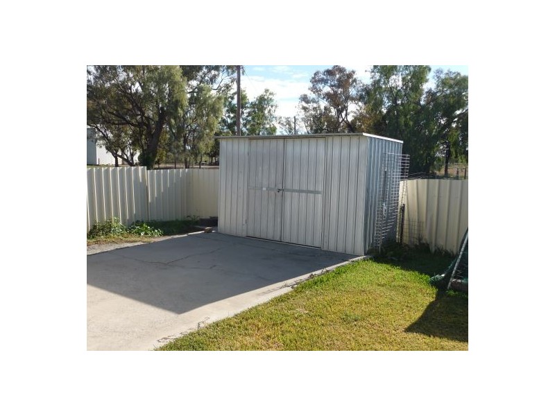 7 ROBERTSON AVENUE, Moree NSW 2400