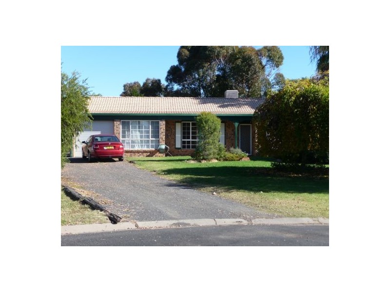 6 WILLOW PLACE, Moree NSW 2400