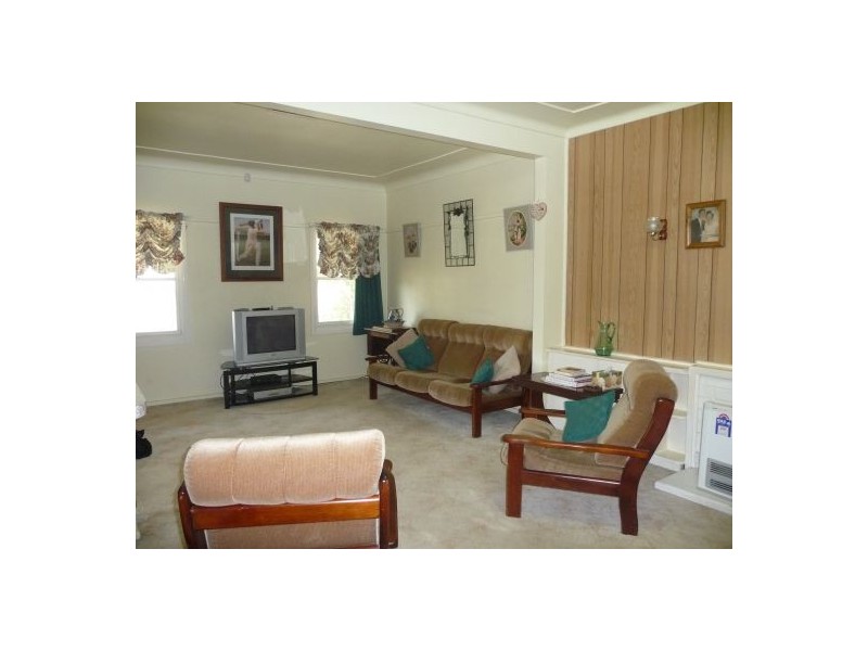 335  AUBURN STREET, Moree NSW 2400