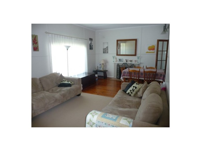 11 LUCKSALL STREET, Moree NSW 2400