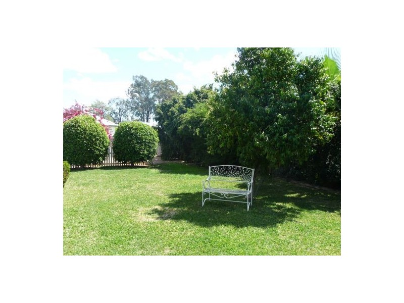 11 LUCKSALL STREET, Moree NSW 2400