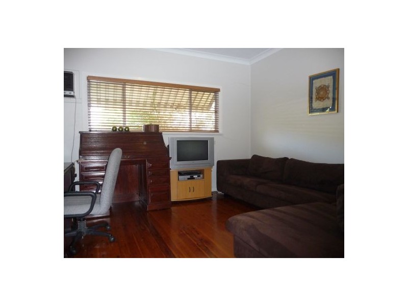 11 LUCKSALL STREET, Moree NSW 2400