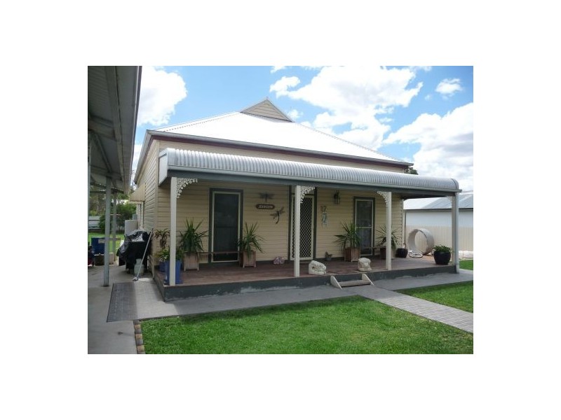 27 MEDGUN STREET, Ashley NSW 2400