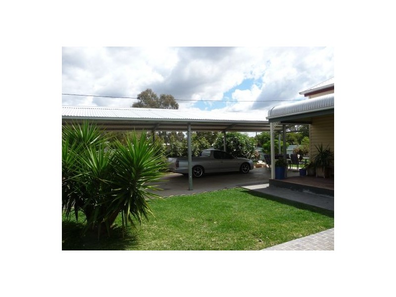 27 MEDGUN STREET, Ashley NSW 2400