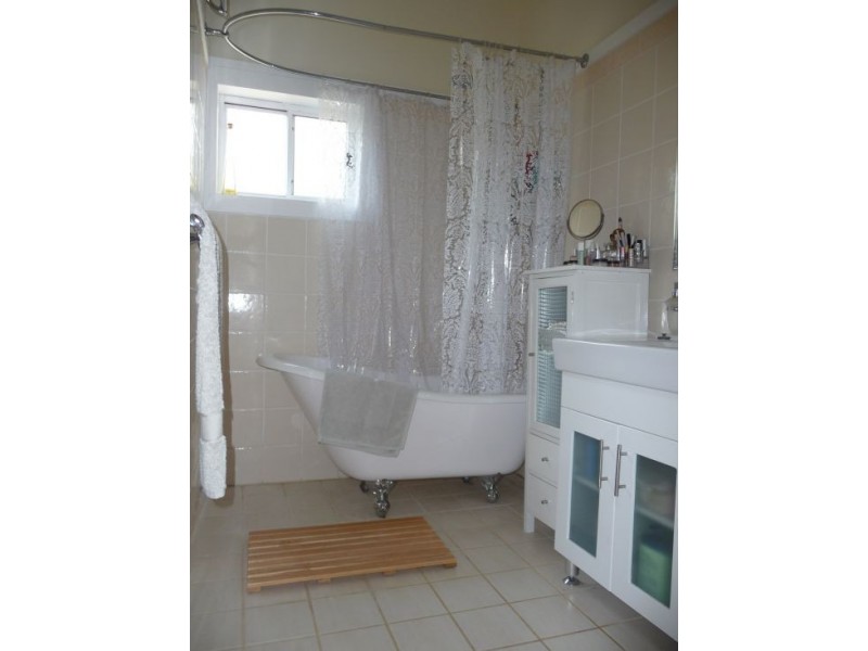 18 EDWARD STREET, Moree NSW 2400