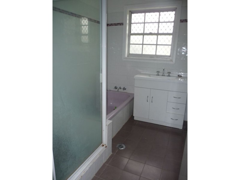 25 WATTLE CRESCENT, Moree NSW 2400