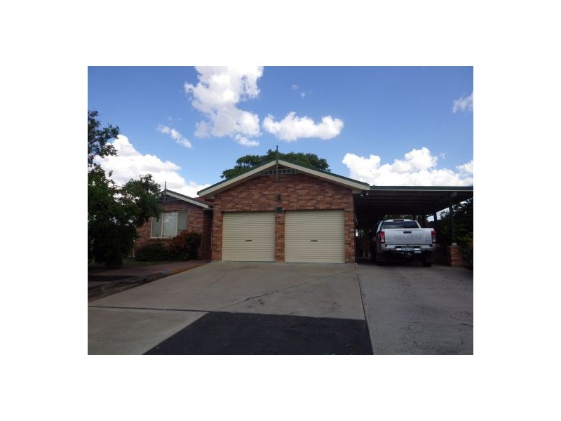 8 JACARANDA DRIVE, Moree NSW 2400