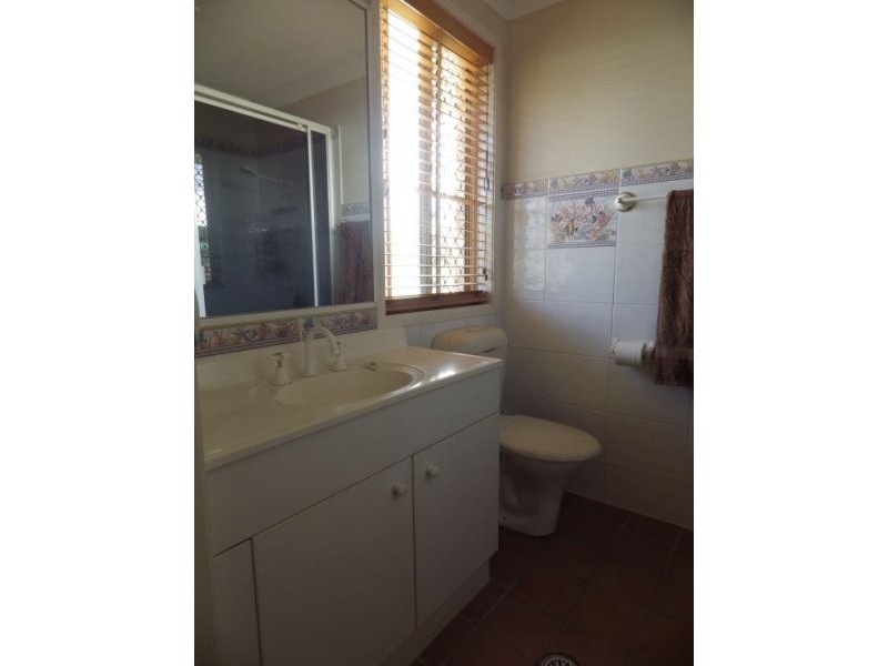 8 JACARANDA DRIVE, Moree NSW 2400