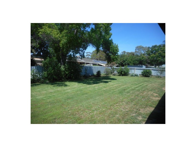 11 JULIA PLACE, Moree NSW 2400