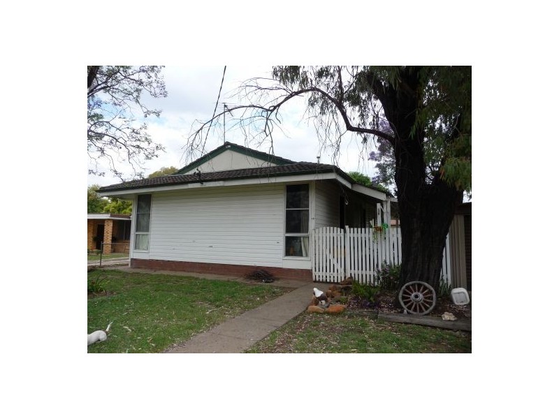 19 Delander Crescent, Moree NSW 2400
