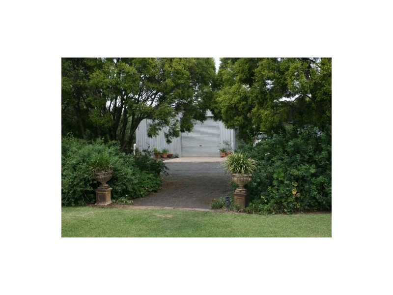 2 Centre Street, Pallamallawa NSW 2399