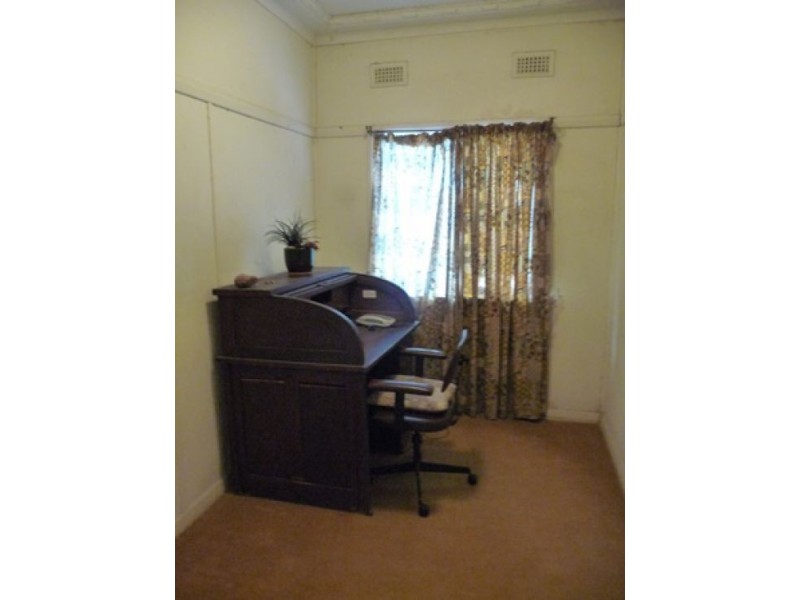 17 Auburn St, Moree NSW 2400