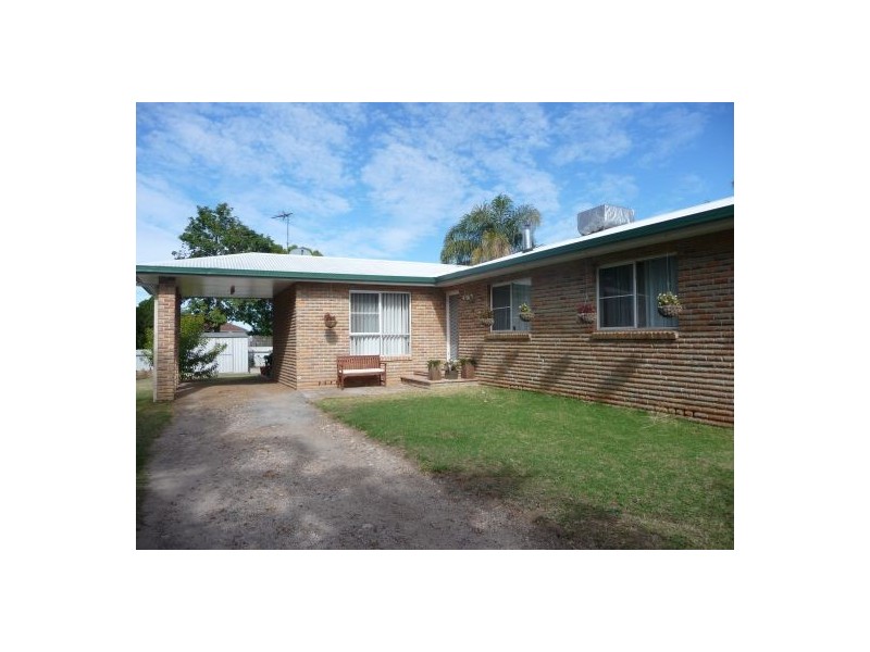 35 Jacaranda Drive, Moree NSW 2400