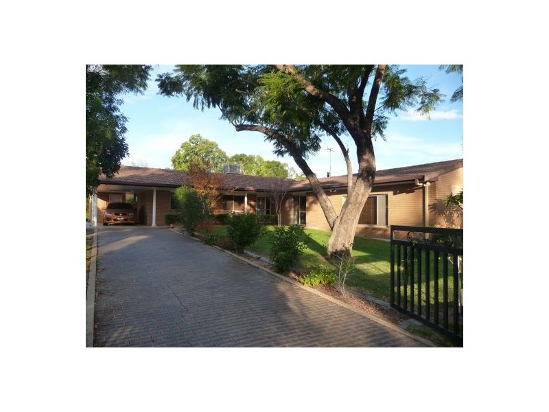 6 Merindah Avenue, Moree NSW 2400