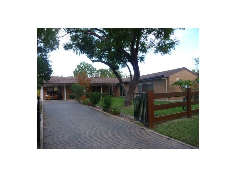6 Merindah Avenue, Moree NSW 2400