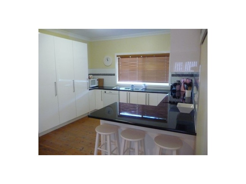 16 Donald Lane, Moree NSW 2400