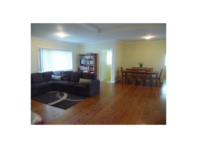 16 Donald Lane, Moree NSW 2400