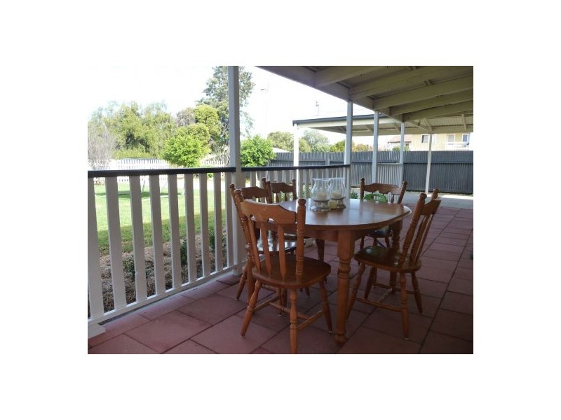 16 Donald Lane, Moree NSW 2400