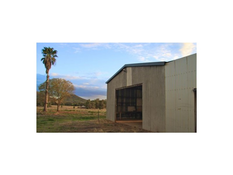 “Byron Downs”, Gravesend NSW 2401