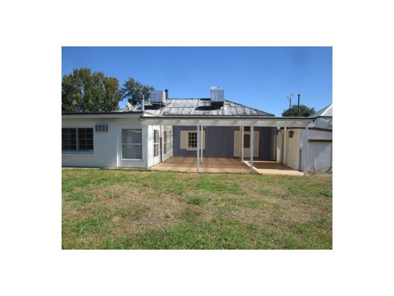 32 Mackenzie Street, Moree NSW 2400