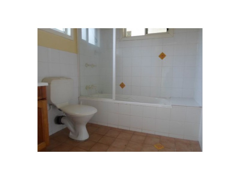 32 Mackenzie Street, Moree NSW 2400