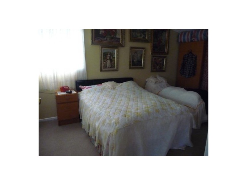 8 Dover Street, Moree NSW 2400