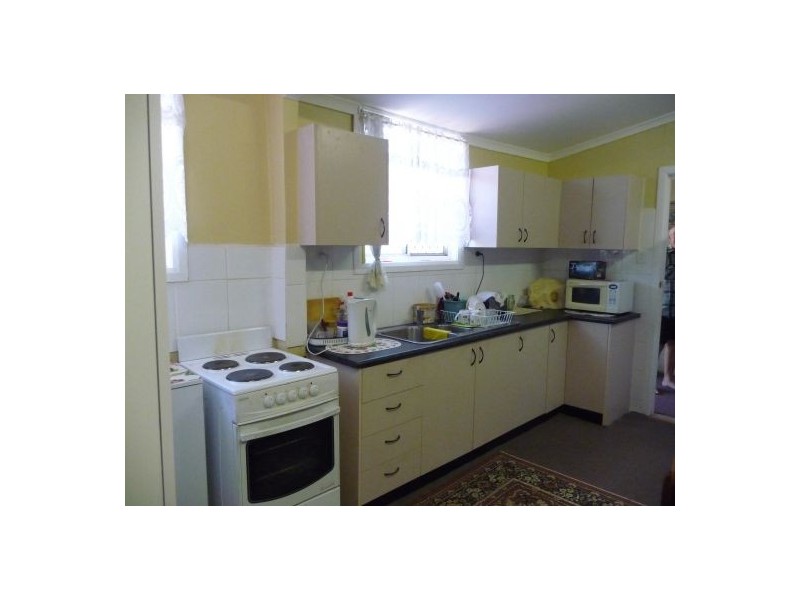 8 Dover Street, Moree NSW 2400