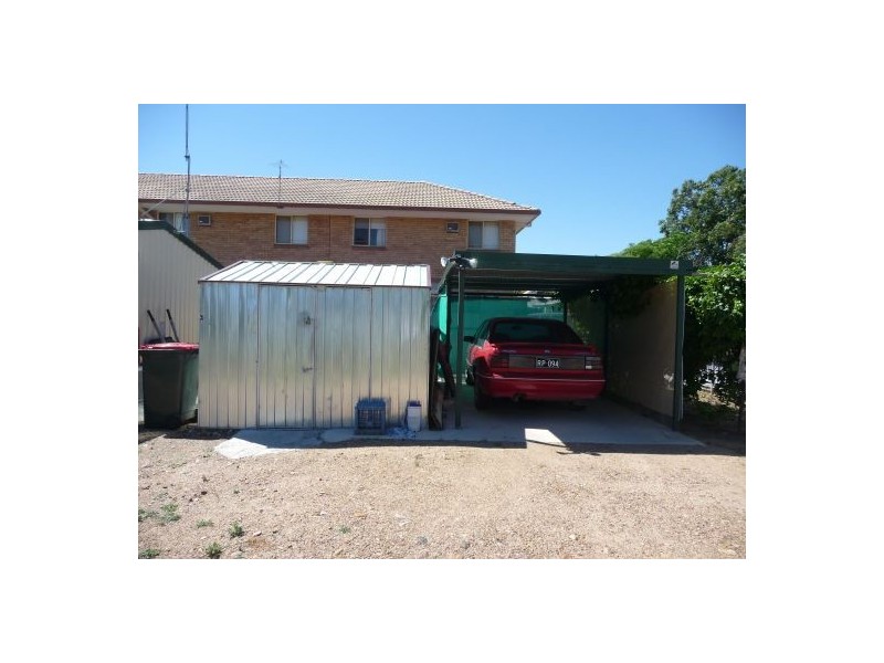 8 Dover Street, Moree NSW 2400