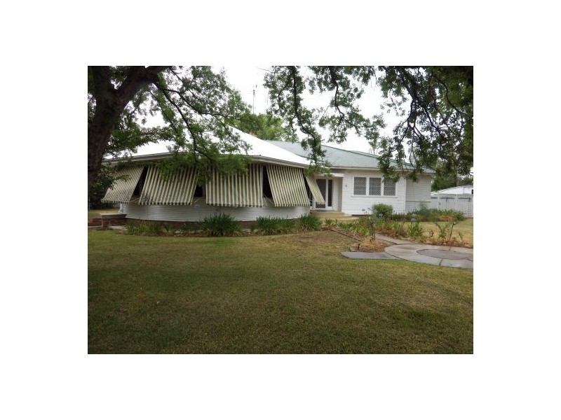 6 Webb Avenue, Moree NSW 2400