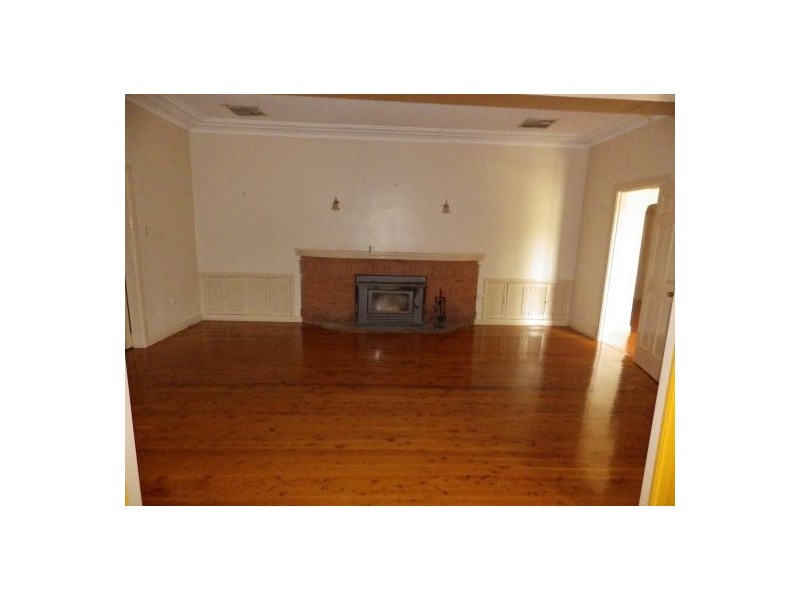 6 Webb Avenue, Moree NSW 2400