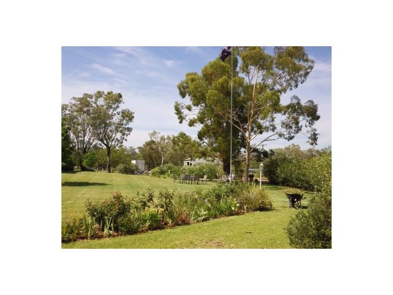 “KINNEIL” BENDYGLEET ROAD, Moree NSW 2400