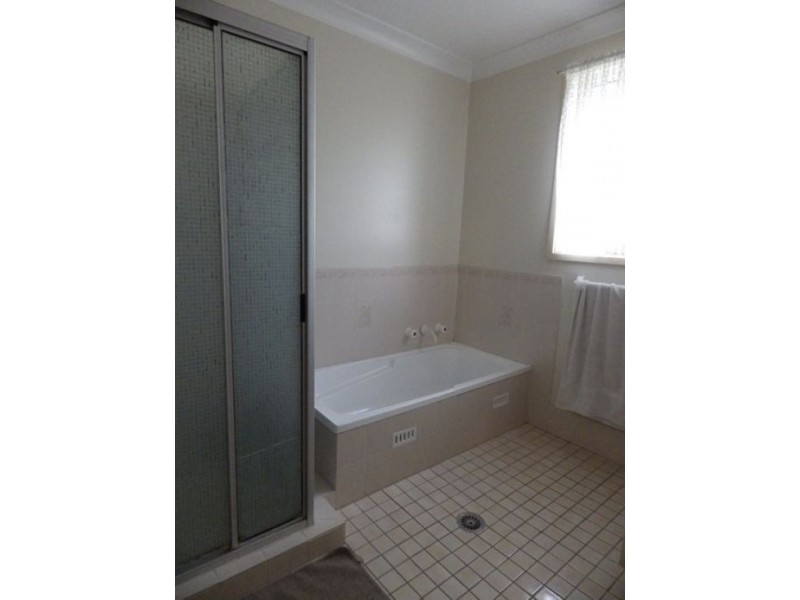 82 Amaroo Drive, Moree NSW 2400