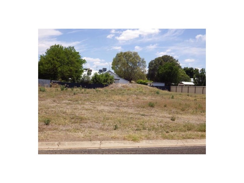 8 & 10 Donald Lane, Moree NSW 2400