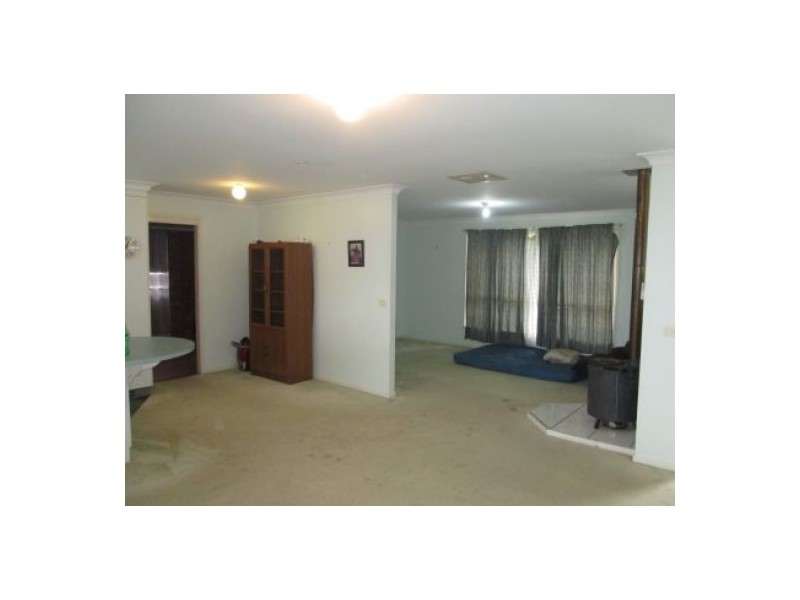 12 Loren Avenue, Moree NSW 2400