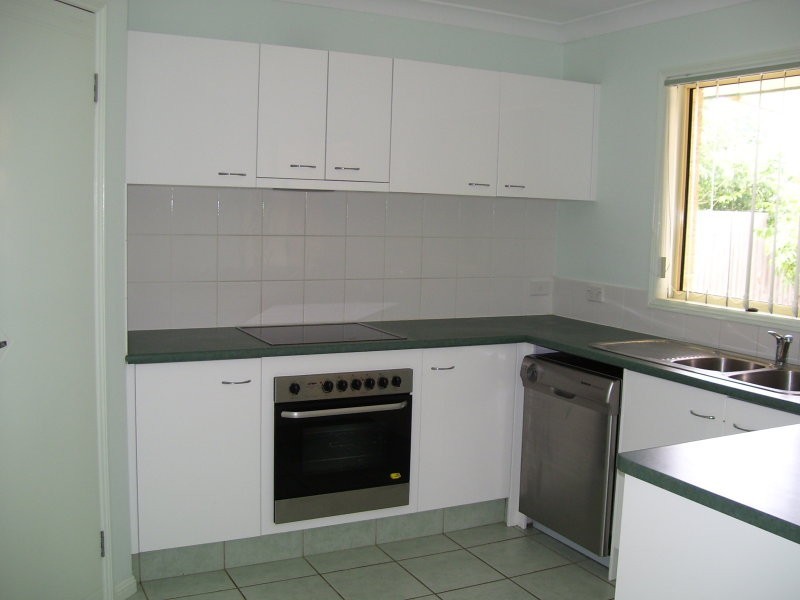 18 Tallow Court, Sandstone Point QLD 4511