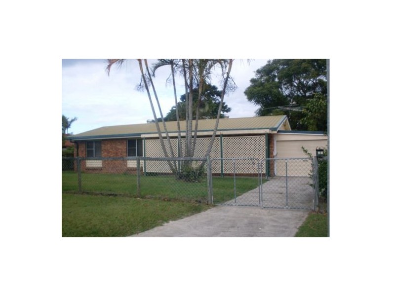 43 Moatah Drive, Beachmere QLD 4510