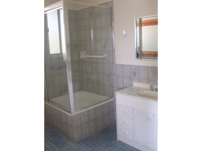 43 Moatah Drive, Beachmere QLD 4510