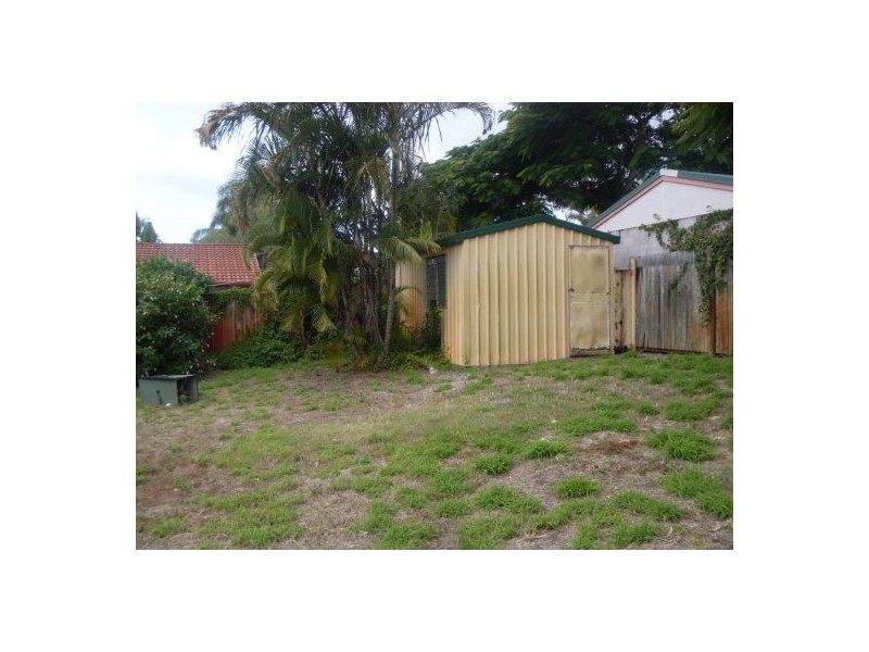 43 Moatah Drive, Beachmere QLD 4510
