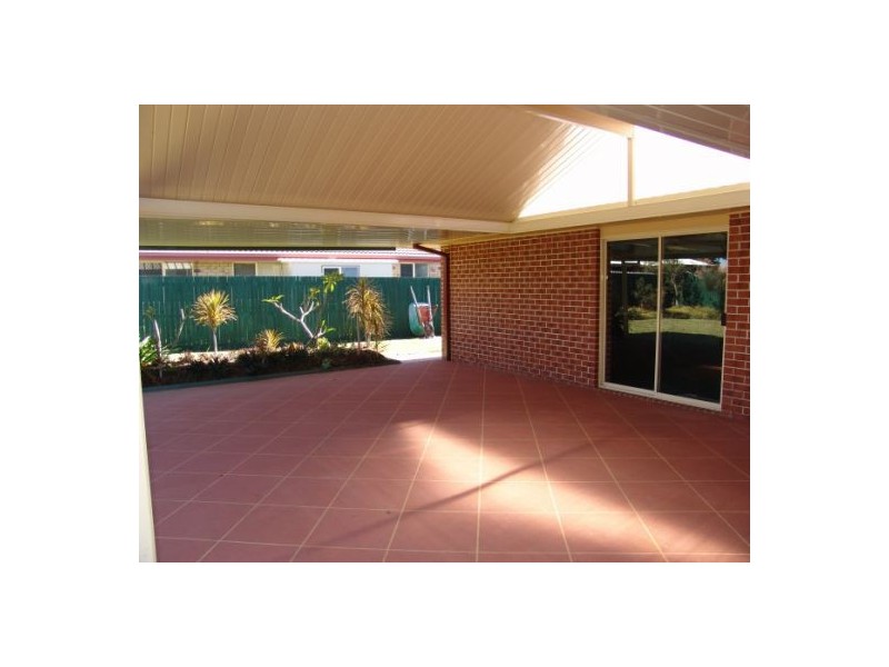 28 Summerfields Drive, Beachmere QLD 4510