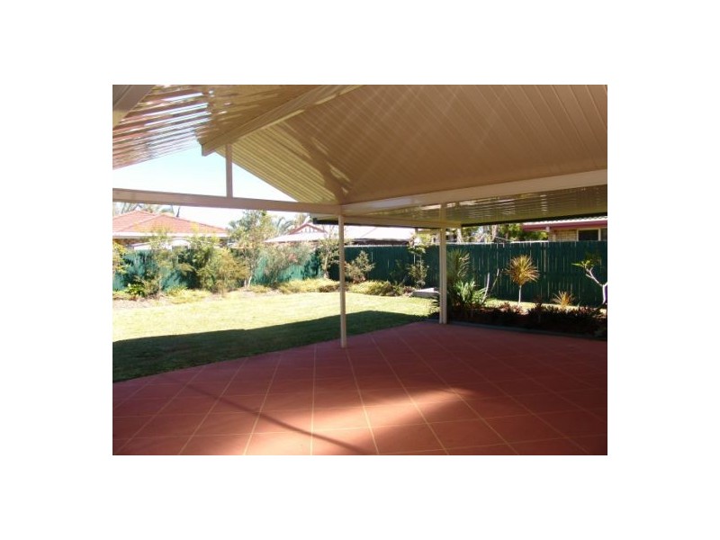 28 Summerfields Drive, Beachmere QLD 4510