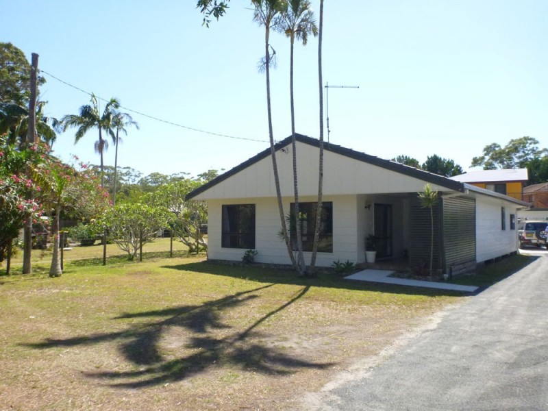 26 Marandowie Drive, Iluka NSW 2466