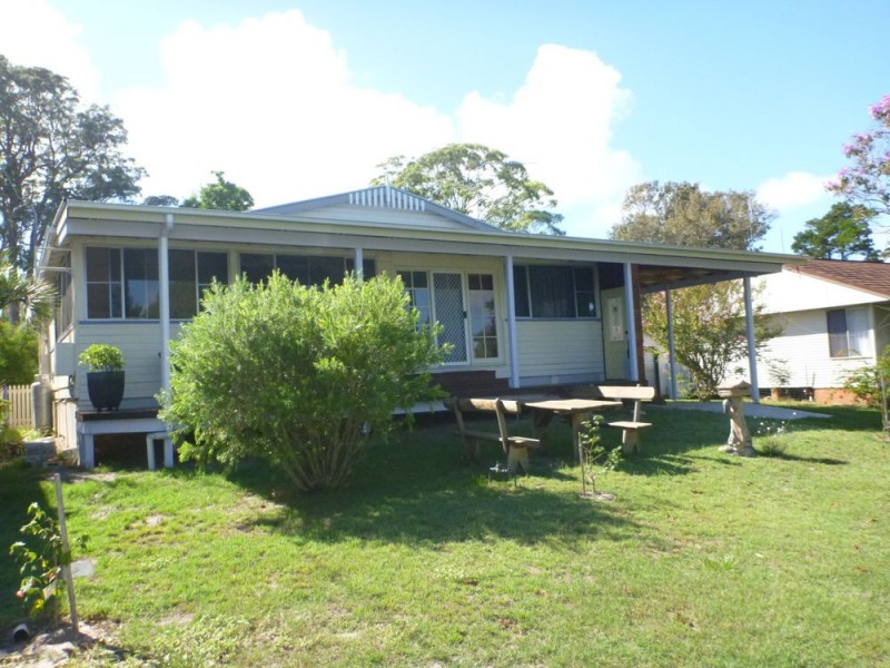 12 Marandowie Drive, Iluka NSW 2466