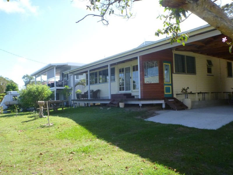 12 Marandowie Drive, Iluka NSW 2466