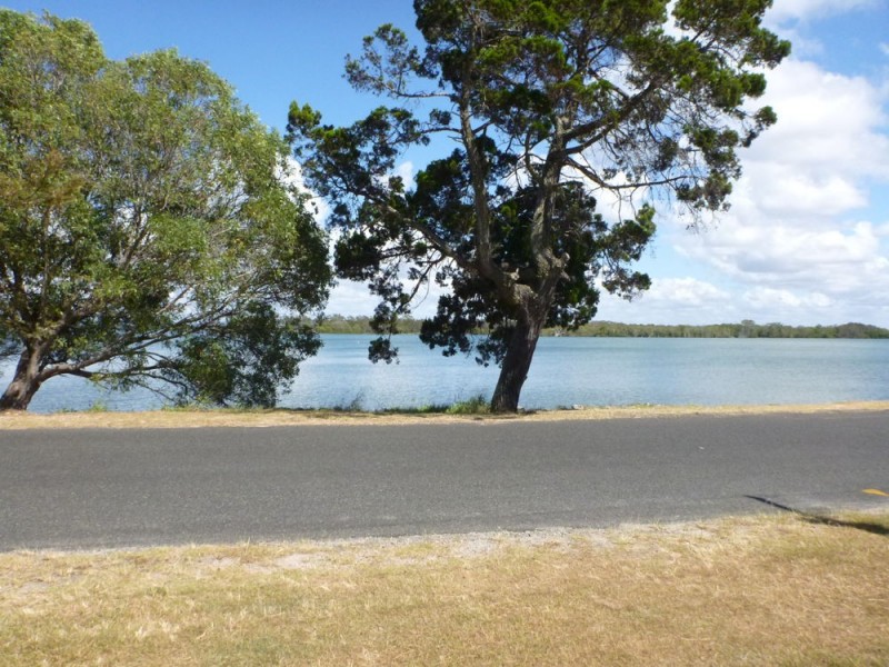 12 Marandowie Drive, Iluka NSW 2466